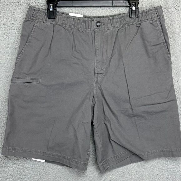 Izod Shorts Mens 34X8.5 Grey Casual Walking Cargo Elastic Waist Flap Pockets NEW